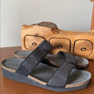 The Naot Bianca Slide